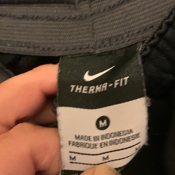 Nike pants - Picture 2 of 3
